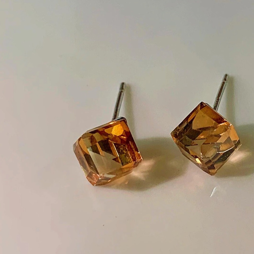 Sterling Silver 925 Amber Brown Glass Crystal Stud Earrings - Picture 6 of 9